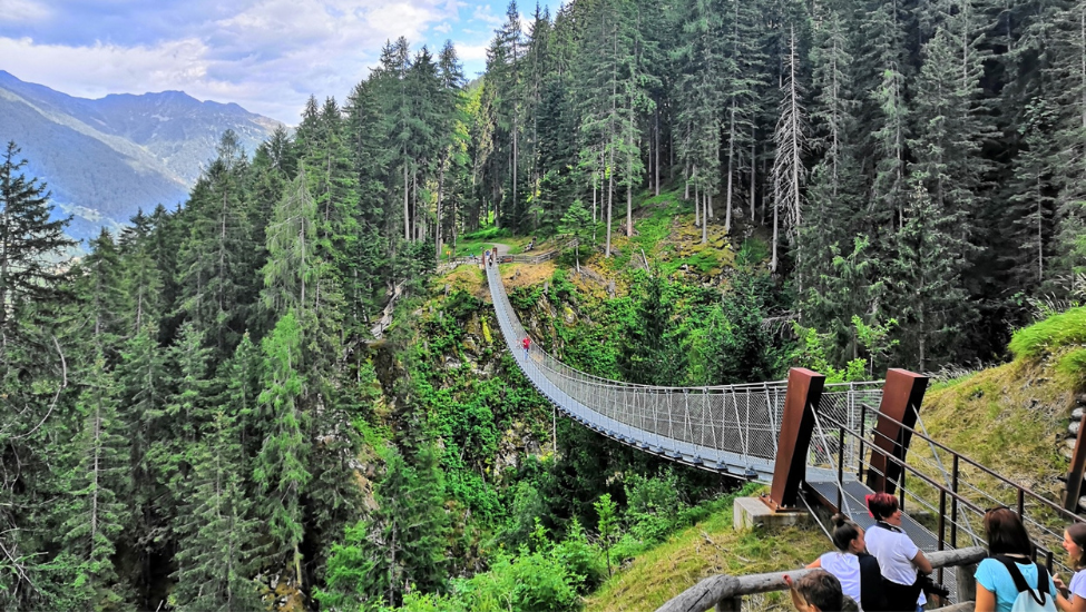 idtravel wandelen italiaanse alpen 4 onbekende routes die je moet kennen val di sole malghe comfort walking a b c