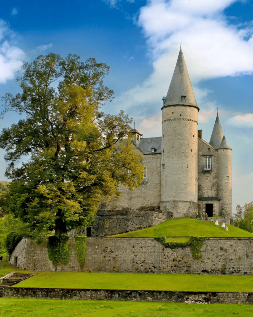 kasteel van vêves wallonie onderdeel van de tweekastelen route