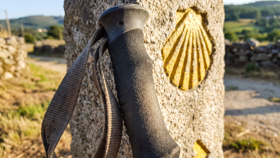 Leki Makalu FX.Carbon wandelstokken op de Camino de Santiago bij Portomarín