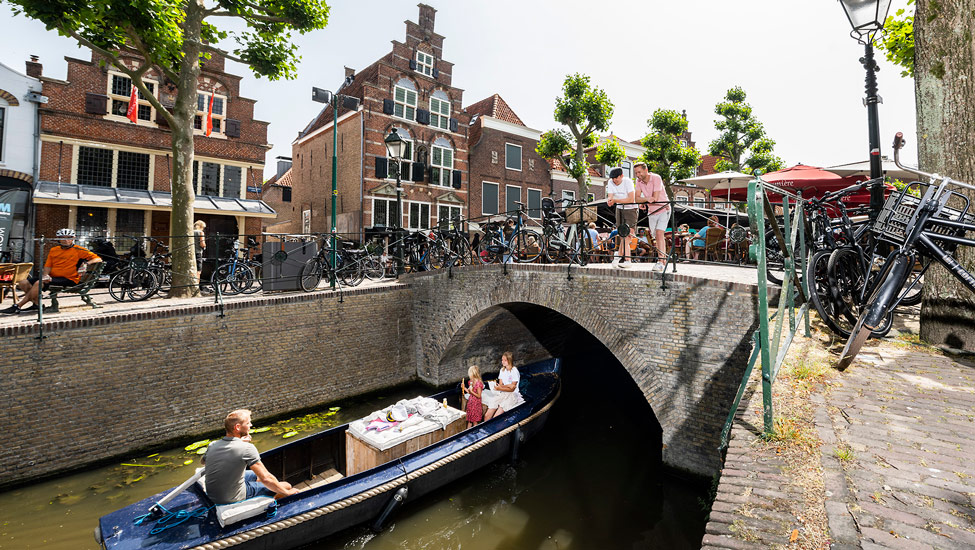 wandelvakantie oudewatercentrum utrechtsewaarden groenehart heksenwaagarminushuisvarengezin rechtenvrij foto anne hamers