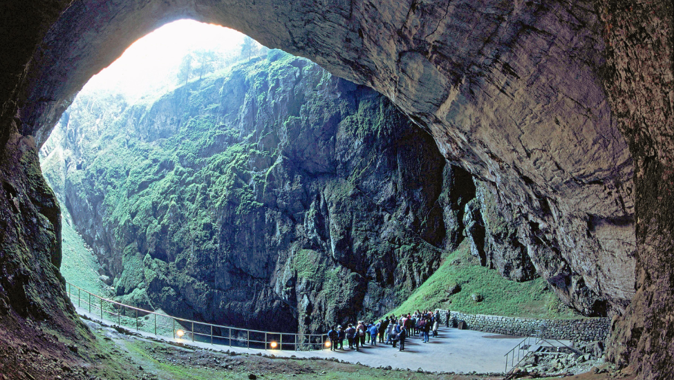 moravische karst south moravia tourism